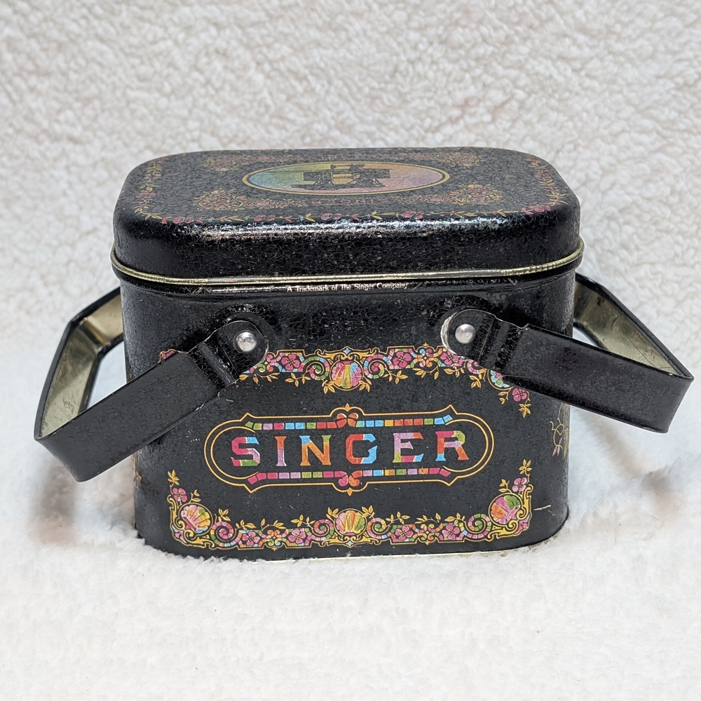 Singer Small Black Metal Sewing Trinket Box